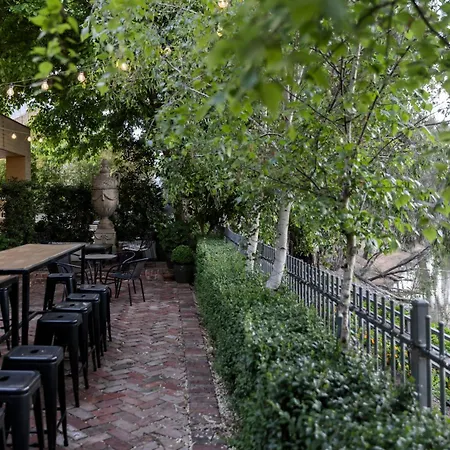 Cocknbull Boutique Hotel Echuca-3