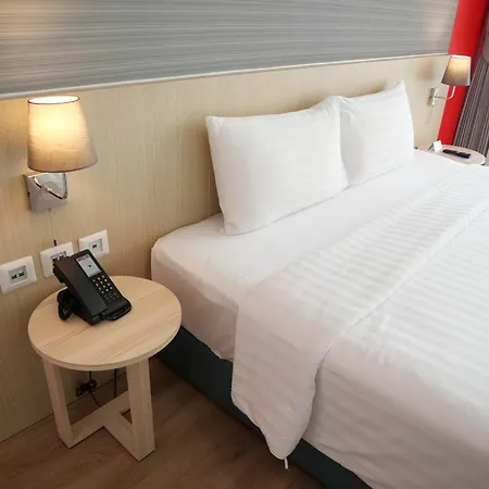 SLEEP WITH ME HOTEL design hotel @ patong (SHA Plus+)-3