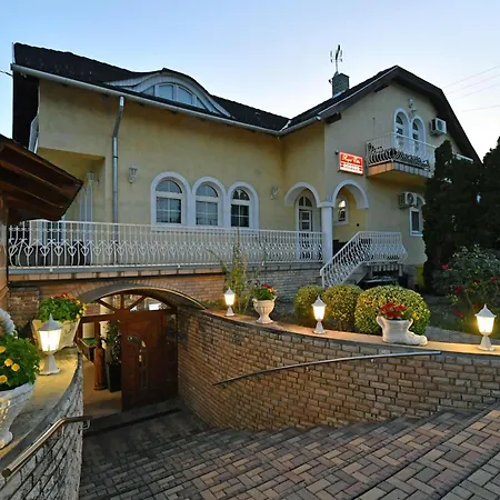 Royal Villa-2