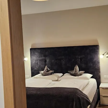 Apartment Hotel Christine-2