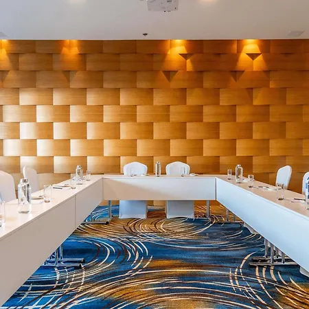 Novotel Dubai Al Barsha-2