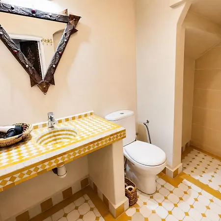 Riad Hna Ben Saleh - Traditional Guest House Near Jemaa El-Fnaa Square-3