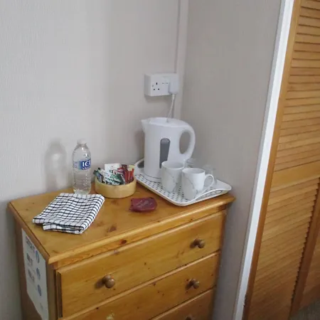 Sefton Lodge Seafront ,Panoramic Sea View Ensuite Balcony Rooms Available, Guest Garden-2
