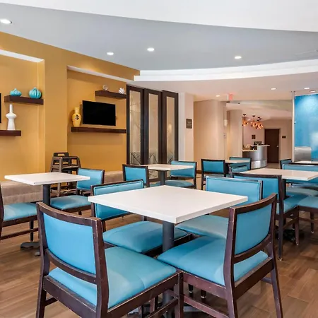 Comfort Suites Fort Lauderdale Airport South & Cruise Port-2