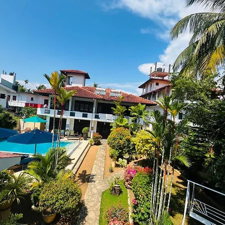 Sky And Sand Guesthouse-2