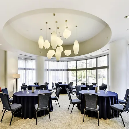 Hilton Garden Inn Alexandria Old Town National Harbor-3