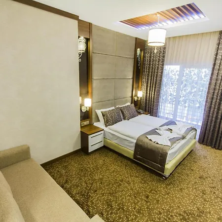 La Pazza Suites-3