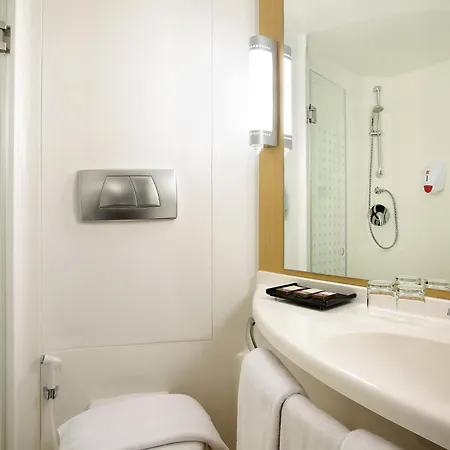 Ibis Bandung Pasteur-3