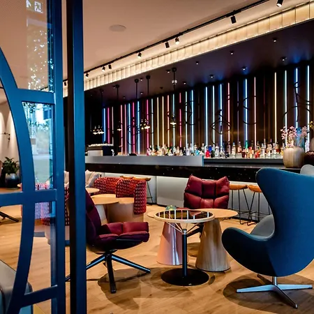Motel One Amsterdam-2
