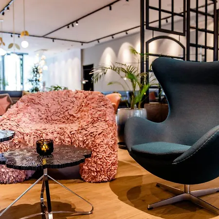 Motel One Amsterdam-2
