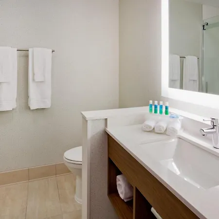 Holiday Inn Express And Suites Des Moines Downtown By Ihg-3