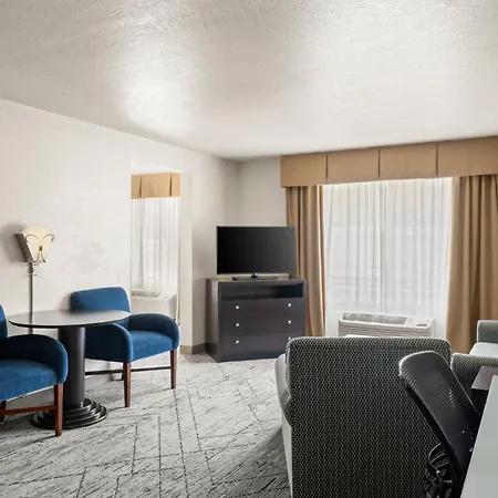 Holiday Inn Express & Suites New Buffalo, Mi By Ihg-2