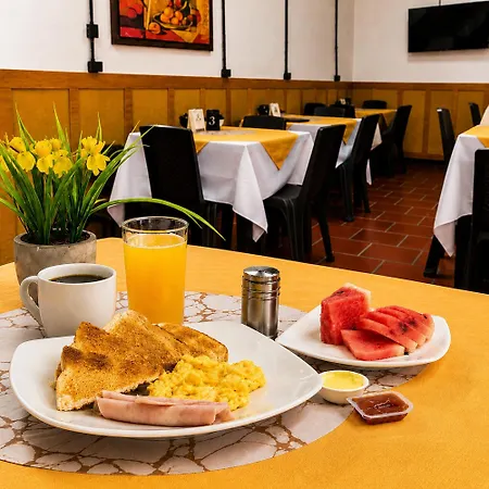 Hotel Avenida 3 Real-3