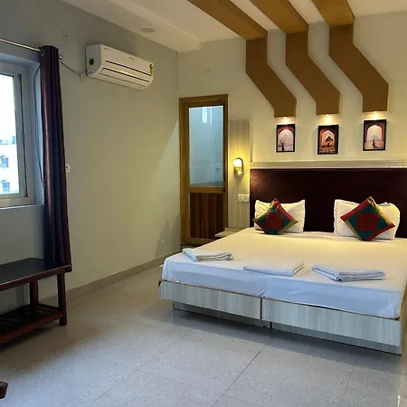 Max Guest House-3