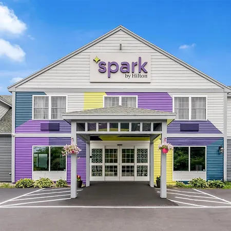 Spark By Hilton Freeport-3