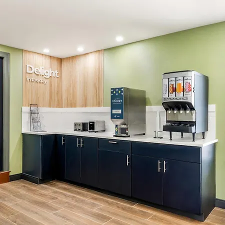 Spark By Hilton Freeport-2