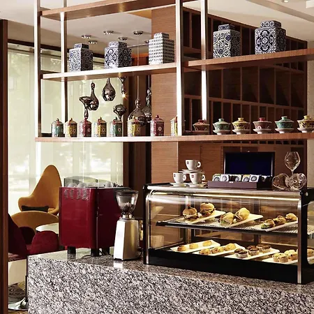 Mercure Kuala Lumpur Shaw Parade-2