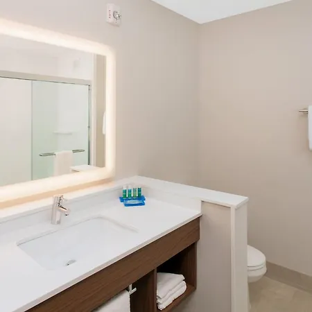 Holiday Inn Express & Suites - Sterling Heights-Detroit Area By Ihg-2