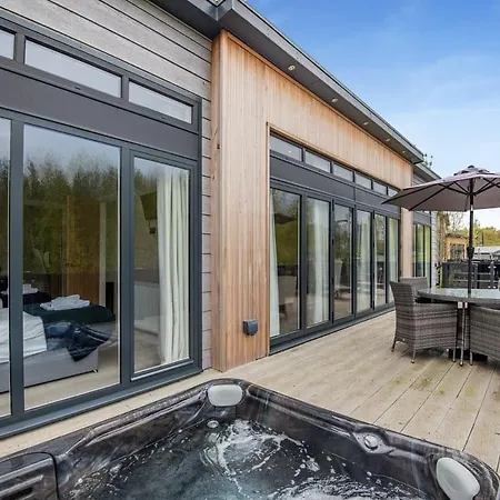 Woodhall Country Park Lodges-2