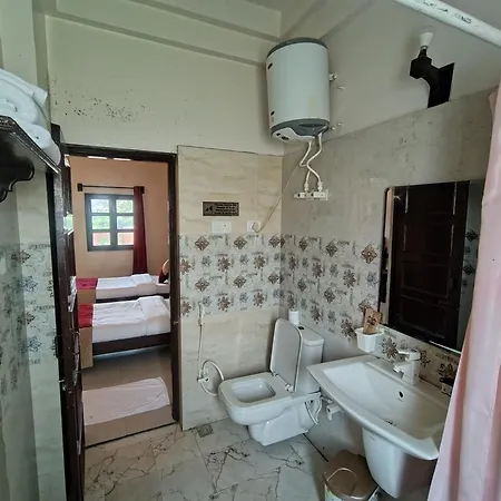 Mvt Guesthouse & Restaurant-3