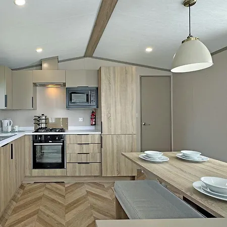 Golden Anchor Caravan Park-2