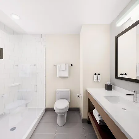 Blankenbaker Inn By Ihg-3