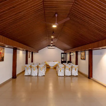 Nihara Resort And Spa Cochin-3