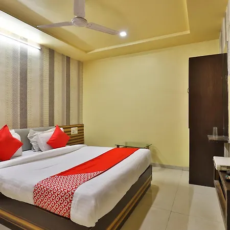 Spot On Hotel Shreeji Palace-2