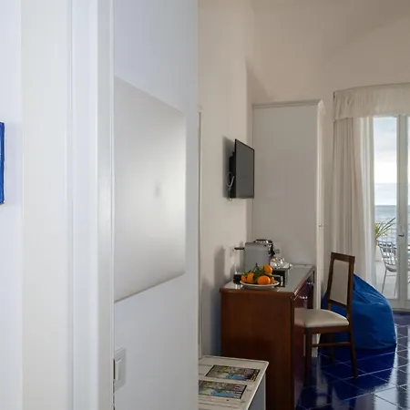 Core Amalfitano City Suites-2
