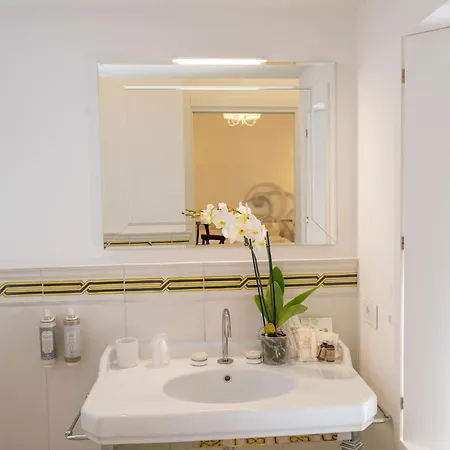 Core Amalfitano City Suites-3