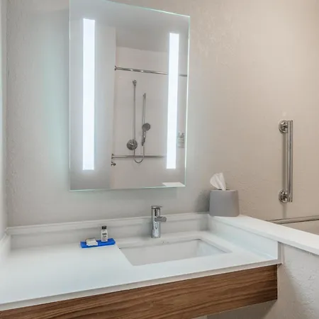 Holiday Inn Express & Suites - Florence - Cincinnati Airport By Ihg-3