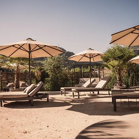 Wellness und Brunch Hotel MorgenZeit beheizter Naturteich Genuss Frühstück bis 13 Uhr Hochkönig Sommercard-2
