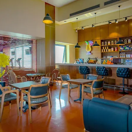 La Quinta by Wyndham Istanbul Gunesli-3