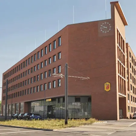 Super 8 By Wyndham Mainz Zollhafen-3