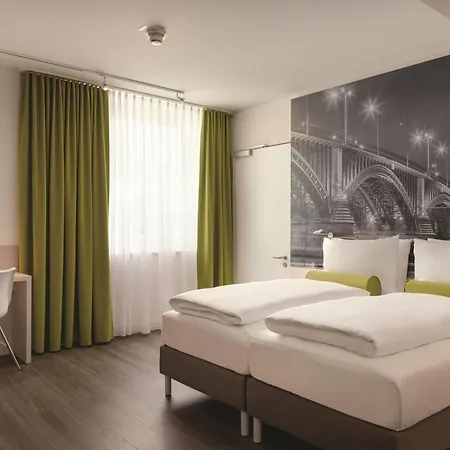 Super 8 By Wyndham Mainz Zollhafen-2