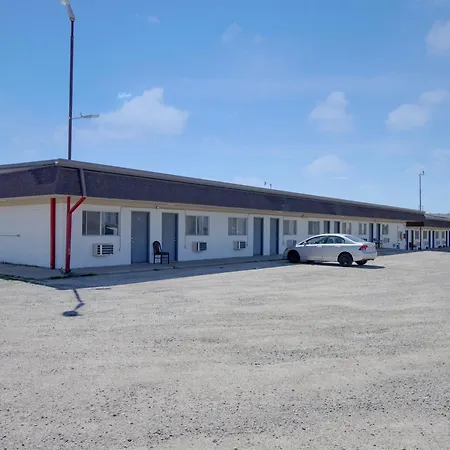 First Inn By Oyo Quinter Hwy 70-3