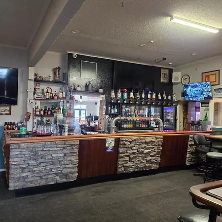 Hotel Motueka - Some Weekends May Have Loud Live Music Playing-3