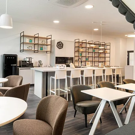 Elaya Hotel Augsburg, Trademark By Wyndham-3