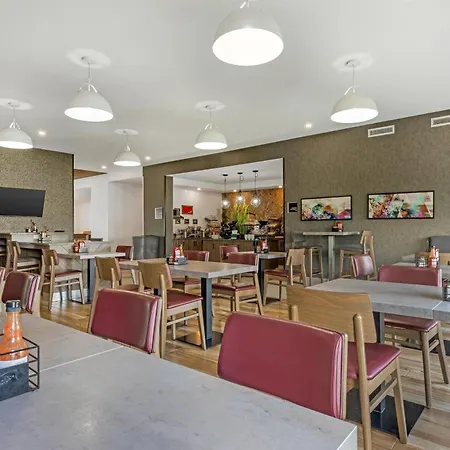 Best Western Plus Dauphin-3