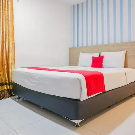 RedDoorz Plus @ Cemara Asri Medan-3