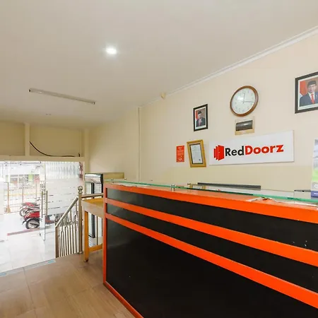 Reddoorz Syariah @ Jatinegara-3