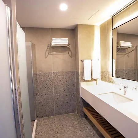 Mira Meridia Beach Hotel-2