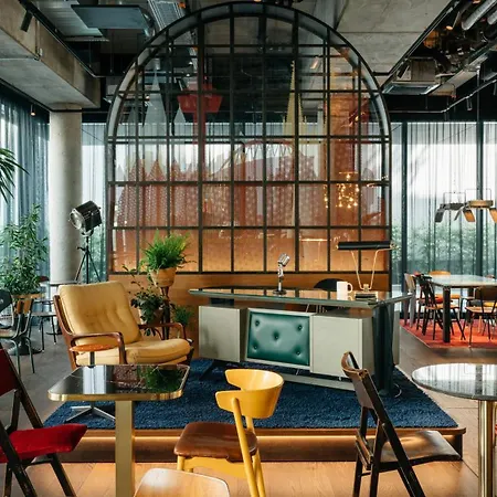 Ruby Ella Hotel Cologne By Ihg-2