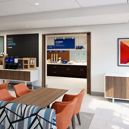 Holiday Inn Express & Suites - Harrisonburg University Area By Ihg-3
