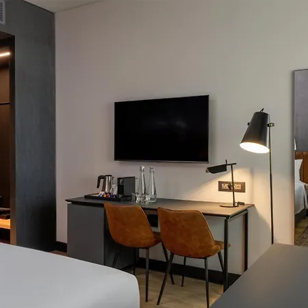 Radisson Red Hotel Johannesburg Rosebank-2