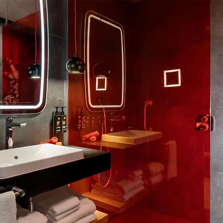 Radisson Red Hotel Johannesburg Rosebank-3