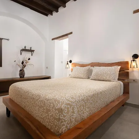 Ancient Knights Luxury Suites-2