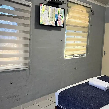 Host Hub Guest House Edenvale-2