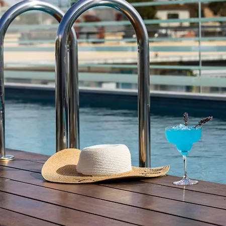 Hotel Indigo Cagnes-Sur-Mer By Ihg-3
