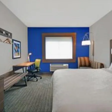 Holiday Inn Express & Suites - Detroit - Dearborn By Ihg-3